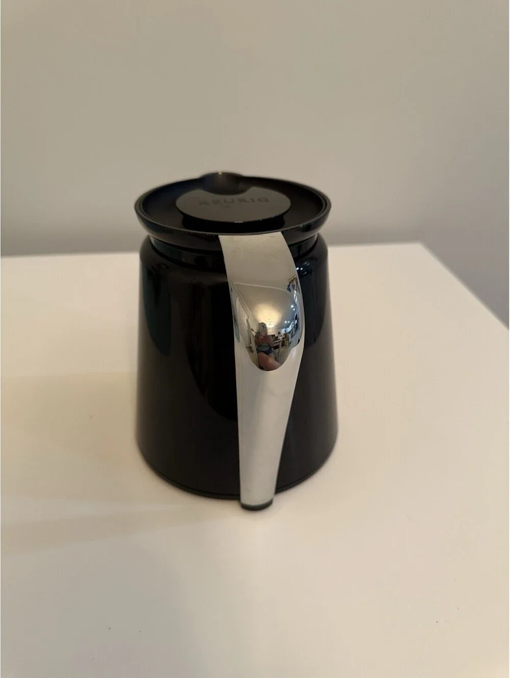 KEURIG 2.0 Replacement Black Coffee Carafe Pot w/ Silver Handle 32oz with Lid